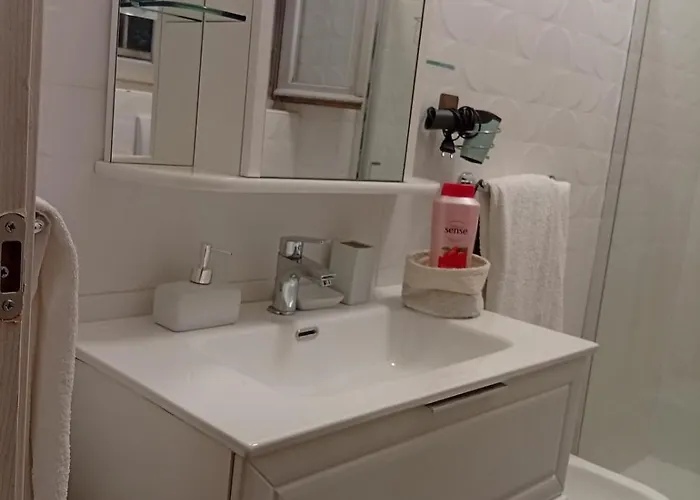 Covenate House * קומו