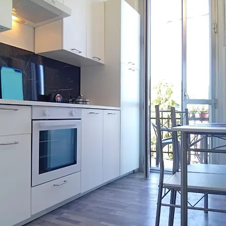 Covenate House Apartment *