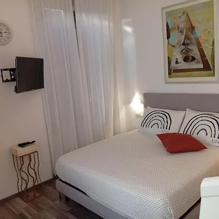 Covenate House Apartment Como